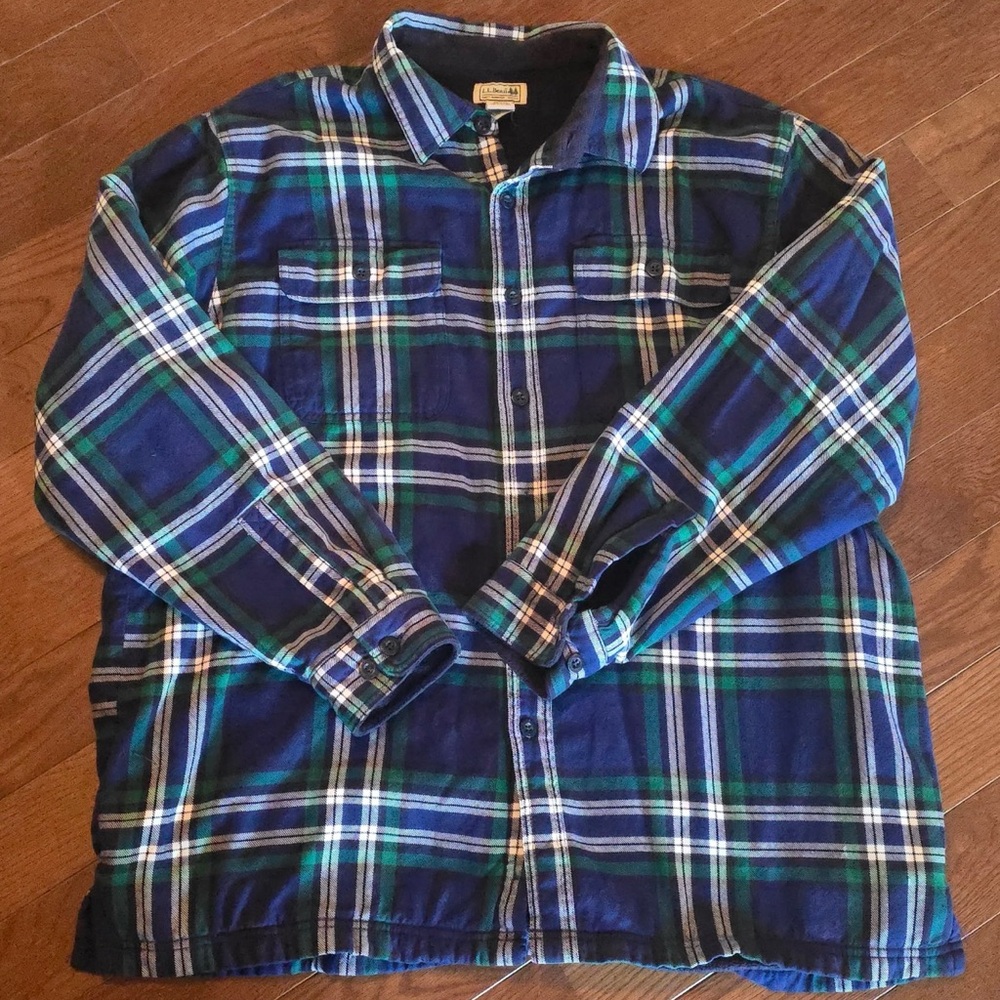 L.L. Bean Men’s XL Plaid Flannel Shirt Green Blue Fleece Lined Button Down